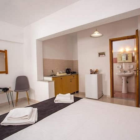 Anastasia Apartment Afantou Bagian luar foto