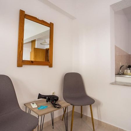 Anastasia Apartment Afantou Bagian luar foto