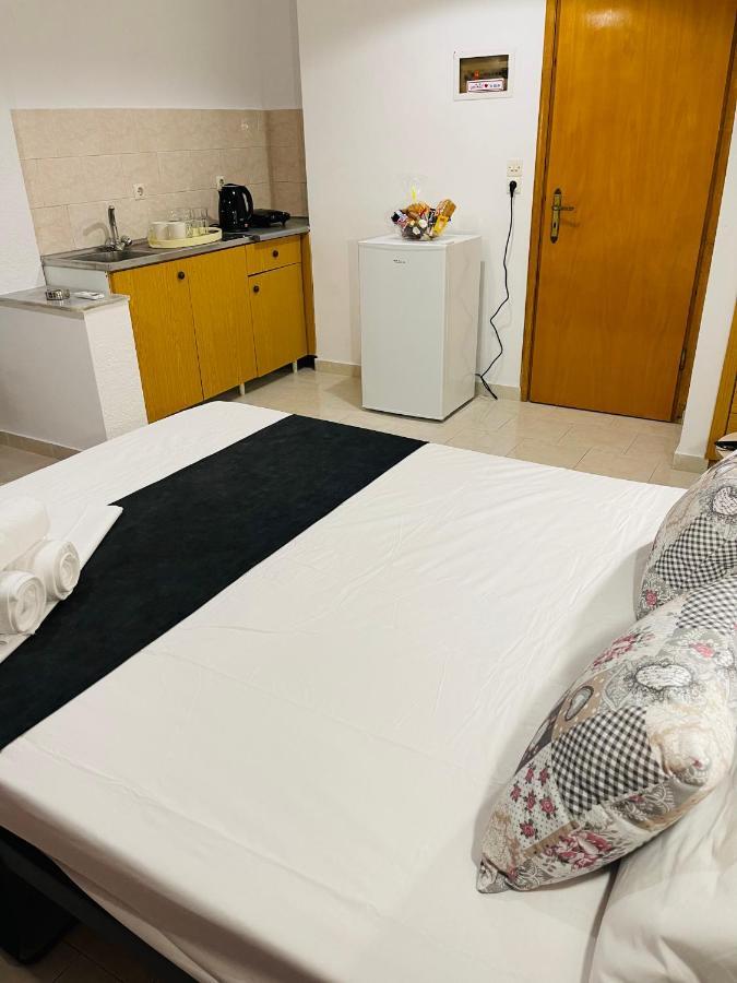 Anastasia Apartment Afantou Bagian luar foto