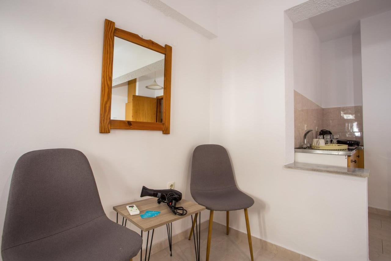 Anastasia Apartment Afantou Bagian luar foto